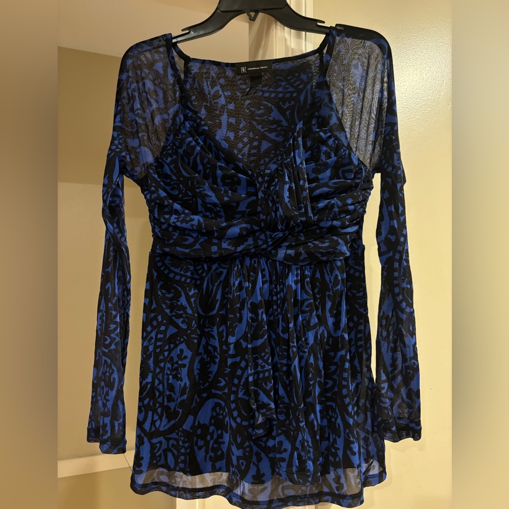 INC ladies blouse sz large with sheer sleeves and flattering ruching/draping